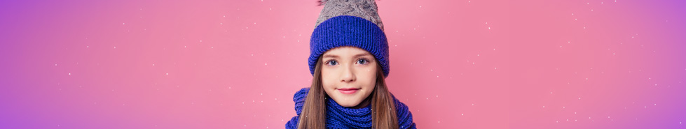 dziewczynka w zimowej czapce
