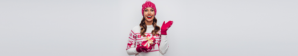 Kobieta z prezentem.